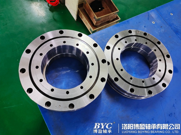 1635471319496971.jpg ru交叉滾子軸承.jpg