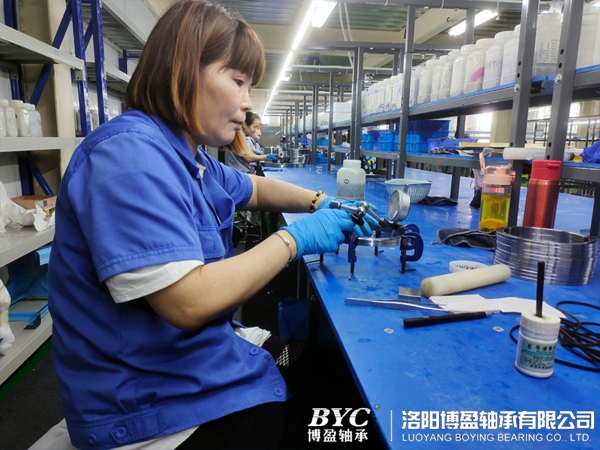 1635471328346633.jpg 交叉滾子軸承的安裝方法.jpg