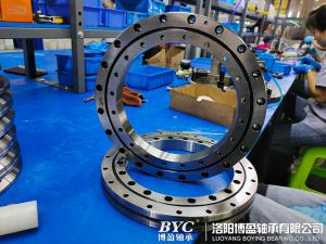 交叉滾子軸承常見(jiàn)問(wèn)題和解決方法