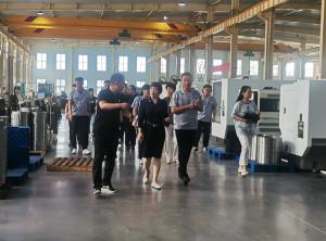 宜陽縣委副書記、縣長候選人張麗娟到博盈軸承調(diào)研