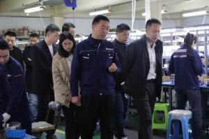 保利匯鑫、鋼研極光、金航鈦業(yè)領(lǐng)導(dǎo)蒞臨博盈軸承考察交流